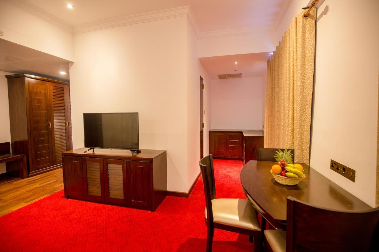 Trillium Boutique City Hotel Colombo Esterno foto